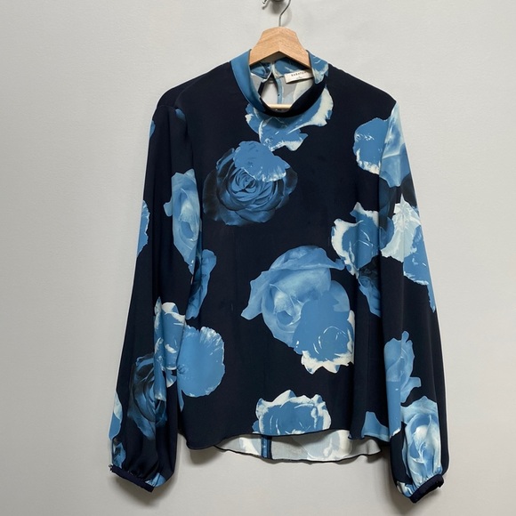 - Aritzia Babaton Navy/Light Blue Floral Long Sleeve Blouse Size L - Picture 2 of 9